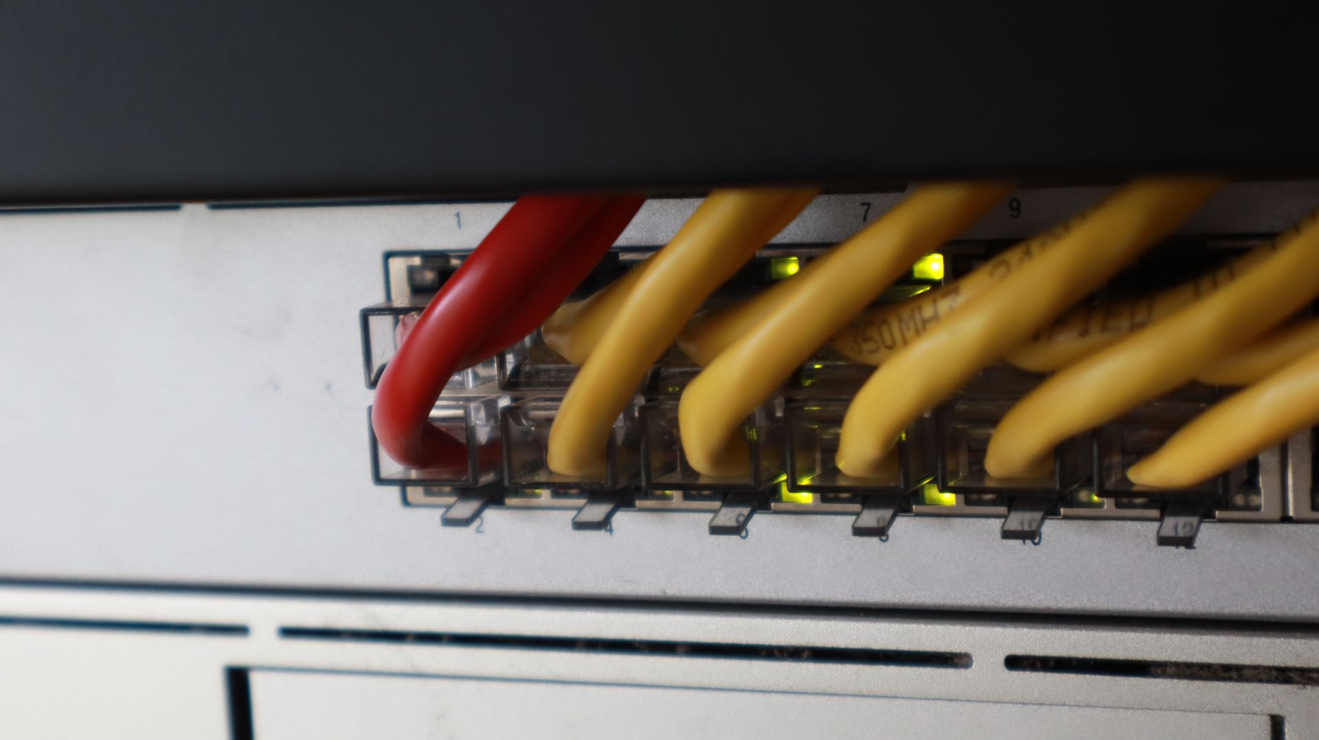 Ubiquiti USW-24